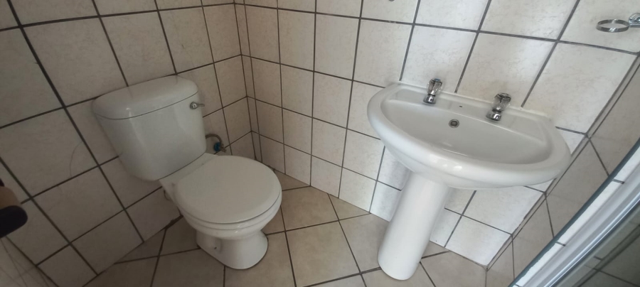 To Let 2 Bedroom Property for Rent in Morelig Free State